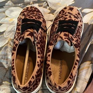 Gorgeous animal print loafers